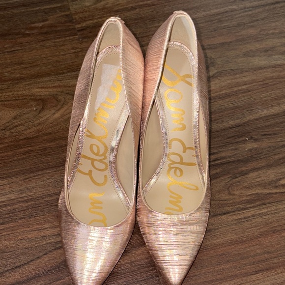 Sam Edelman Shoes - Sam Edelman Women's stunning Gold Heels